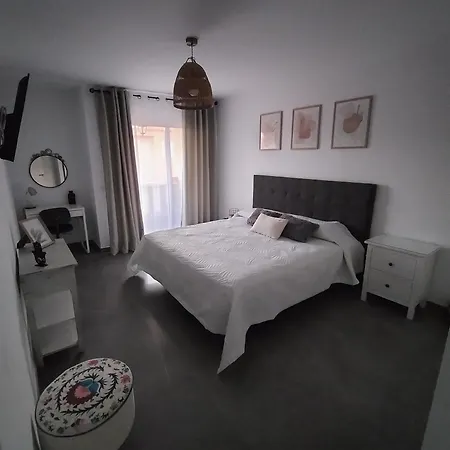 Caletillas Black 1º Linea Playa & Piscina & Wifi Apartment *