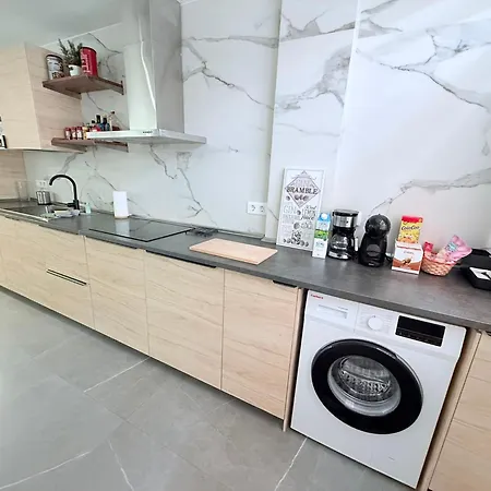 Caletillas Black 1º Linea Playa & Piscina & Wifi Apartment