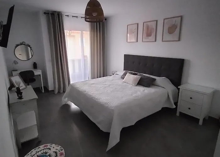 Caletillas Black 1º Linea Playa & Piscina & Wifi Apartamento *