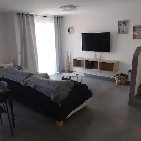 Caletillas Black 1º Linea Playa & Piscina & Wifi كانديلاريا